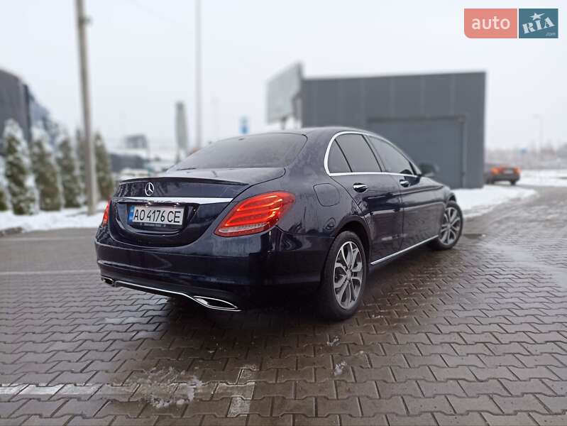 Седан Mercedes-Benz C-Class 2016 в Львові