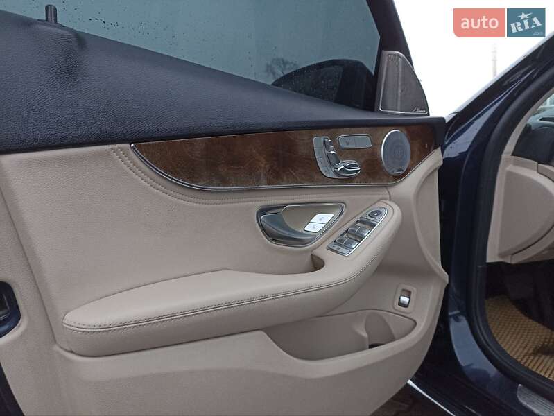 Седан Mercedes-Benz C-Class 2016 в Львові