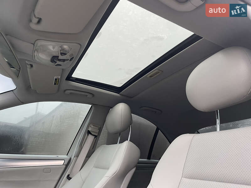 Седан Mercedes-Benz C-Class 2004 в Умані