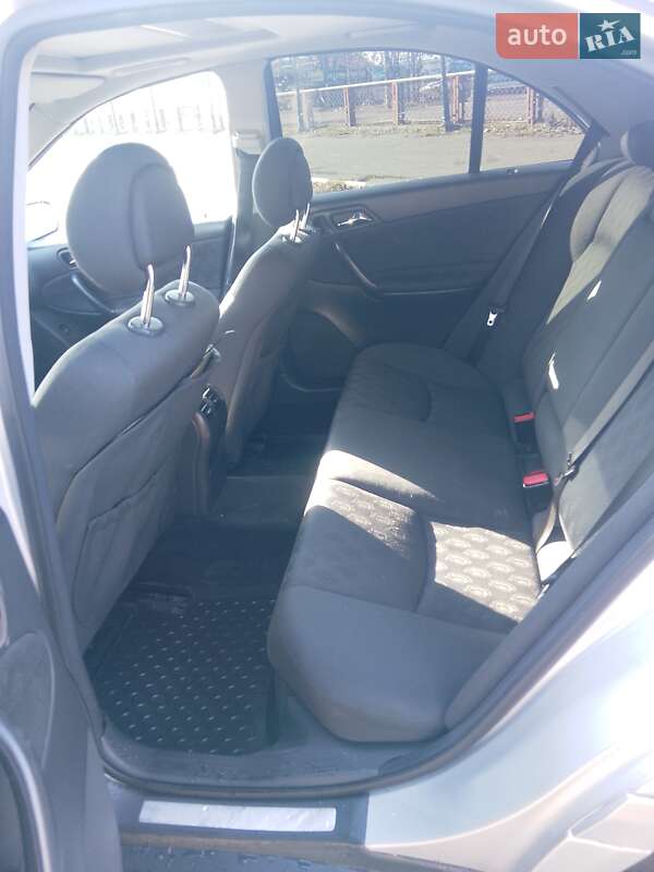 Седан Mercedes-Benz C-Class 2001 в Одессе