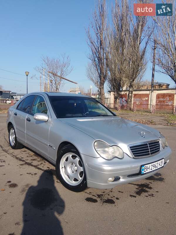 Седан Mercedes-Benz C-Class 2001 в Одессе
