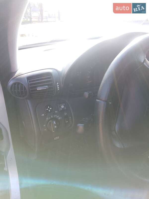 Седан Mercedes-Benz C-Class 2001 в Одессе