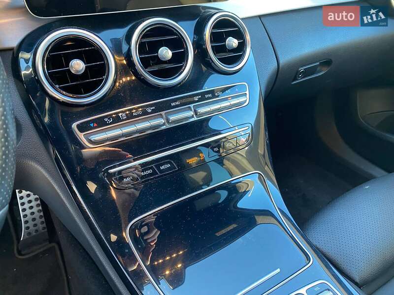 Седан Mercedes-Benz C-Class 2019 в Львове