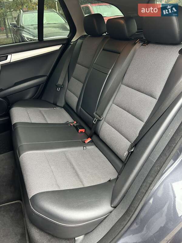 Універсал Mercedes-Benz C-Class 2012 в Сумах