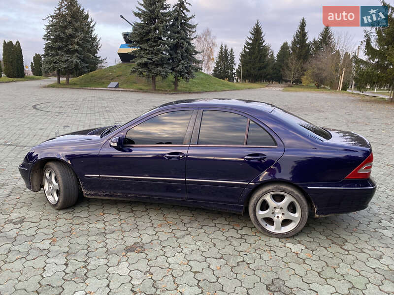 Седан Mercedes-Benz C-Class 2001 в Дубно