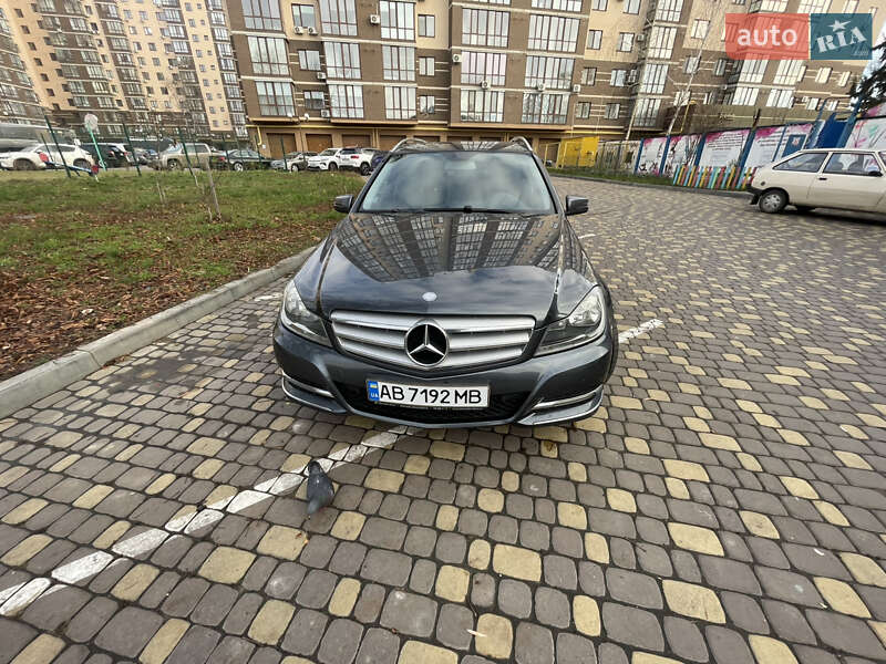Універсал Mercedes-Benz C-Class 2012 в Вінниці