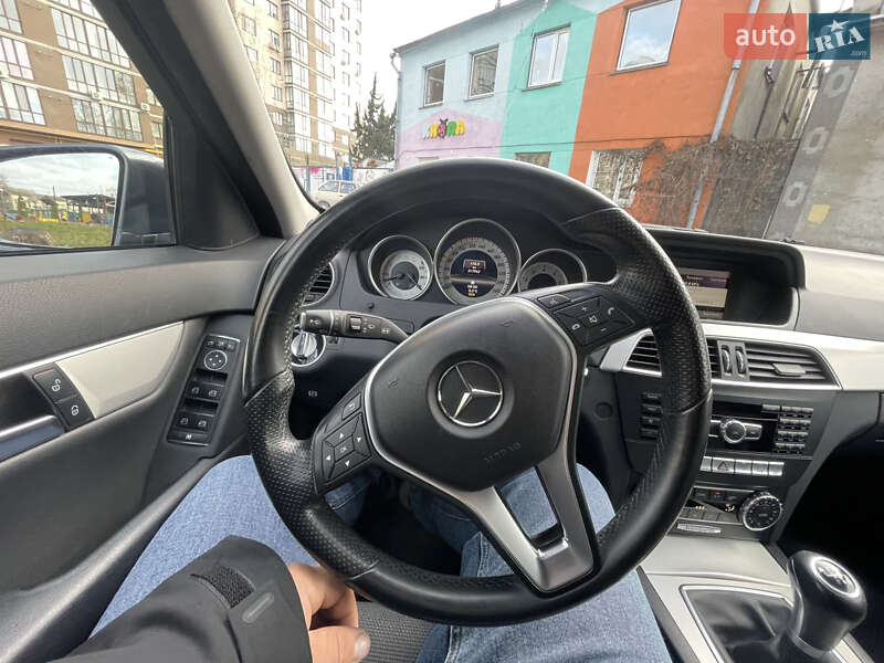 Універсал Mercedes-Benz C-Class 2012 в Вінниці