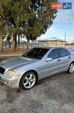 Седан Mercedes-Benz C-Class 2000 в Жовкві