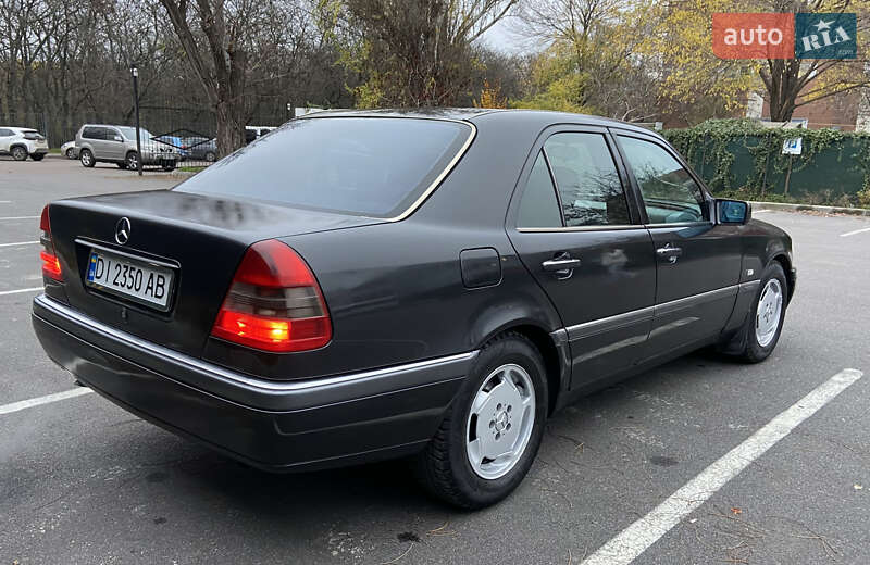 Седан Mercedes-Benz C-Class 1995 в Одессе