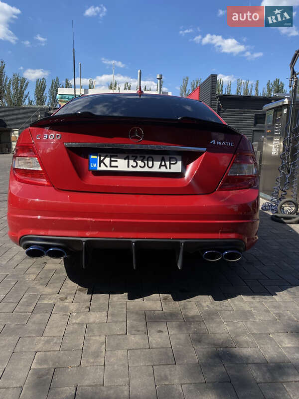 Седан Mercedes-Benz C-Class 2009 в Кривому Розі