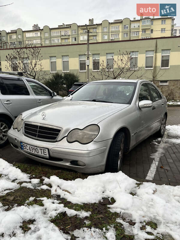 Mercedes-Benz C-Class 2002