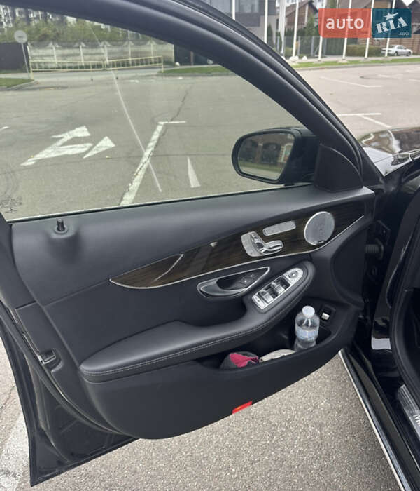 Седан Mercedes-Benz C-Class 2016 в Киеве