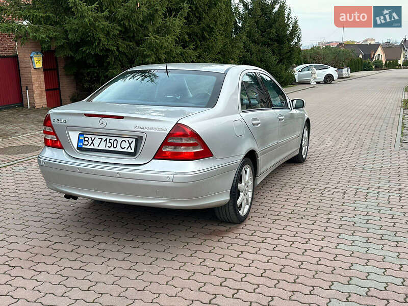 Седан Mercedes-Benz C-Class 2004 в Черновцах