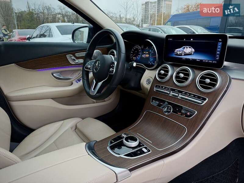 Седан Mercedes-Benz C-Class 2018 в Киеве