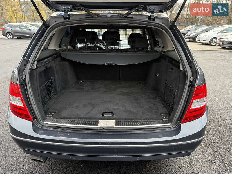 Універсал Mercedes-Benz C-Class 2012 в Вінниці