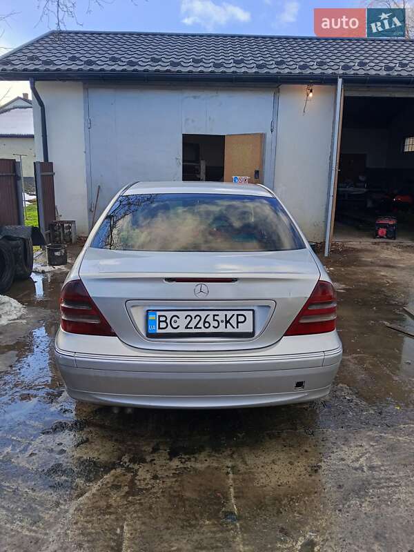 Седан Mercedes-Benz C-Class 2000 в Бориславе фото 4 Седан Mercedes-Benz C-Class 2000 в Бориславе