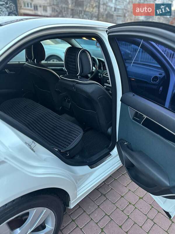 Седан Mercedes-Benz C-Class 2011 в Одесі