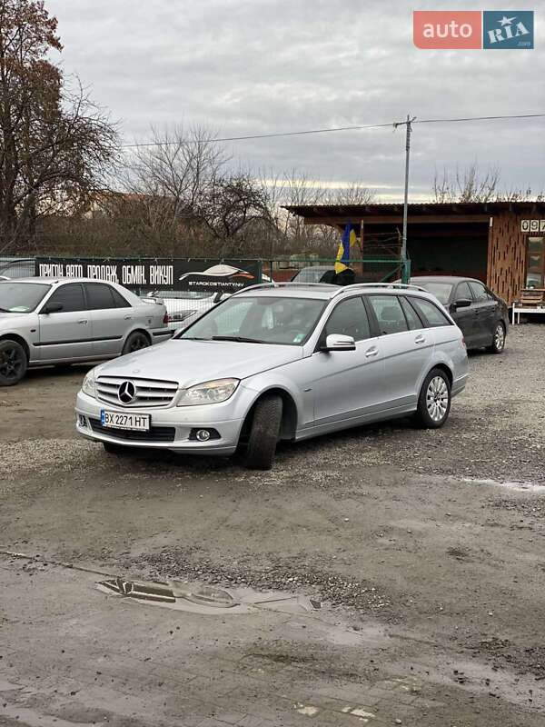 Универсал Mercedes-Benz C-Class 2010 в Староконстантинове
