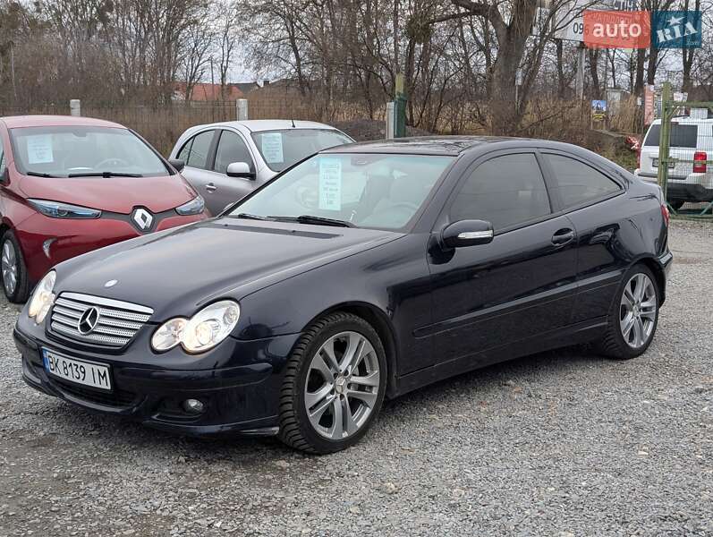 Купе Mercedes-Benz C-Class 2005 в Ровно