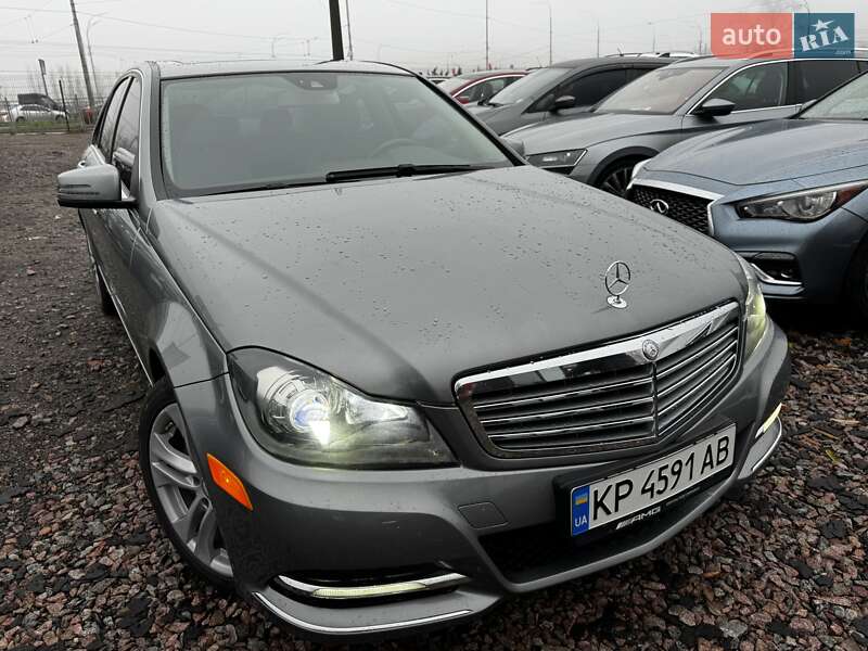 Седан Mercedes-Benz C-Class 2013 в Киеве