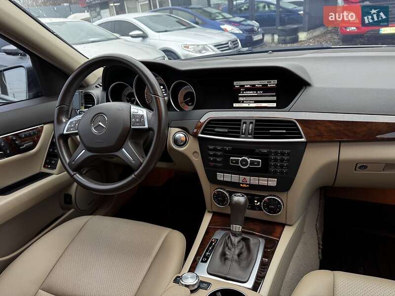 Седан Mercedes-Benz C-Class 2013 в Киеве
