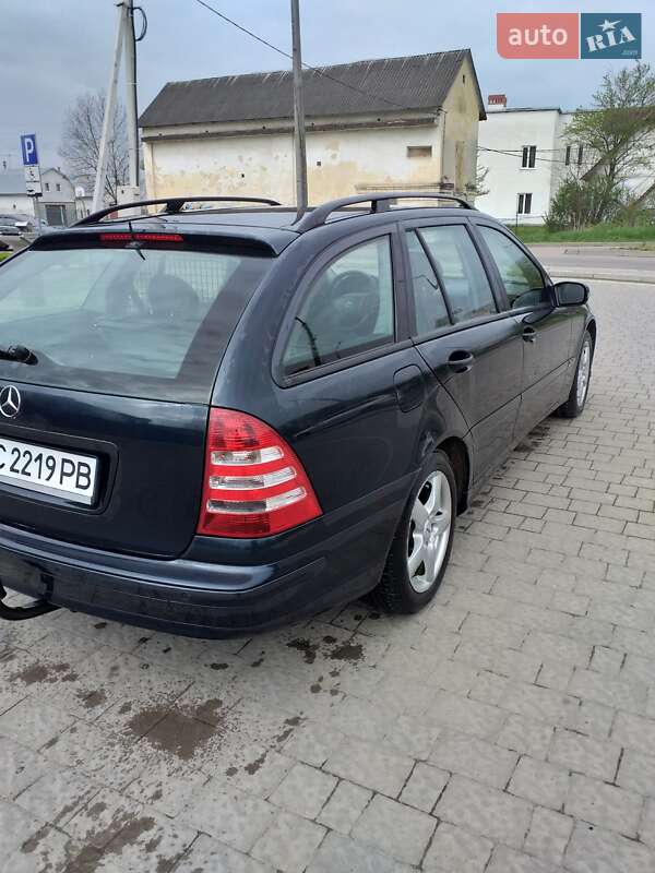 Универсал Mercedes-Benz C-Class 2004 в Дрогобыче