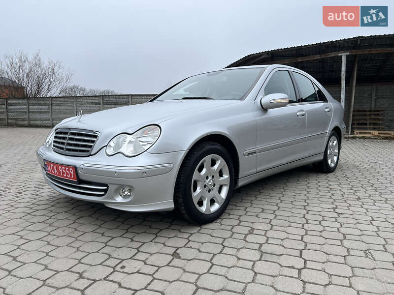 Седан Mercedes-Benz C-Class 2005 в Надвірній