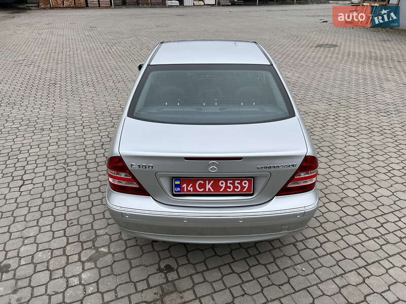 Седан Mercedes-Benz C-Class 2005 в Надвірній