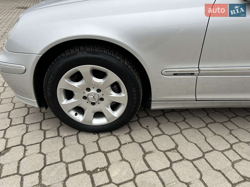 Седан Mercedes-Benz C-Class 2005 в Надвірній
