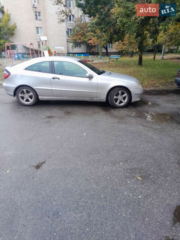 Купе Mercedes-Benz C-Class 2001 в Киеве