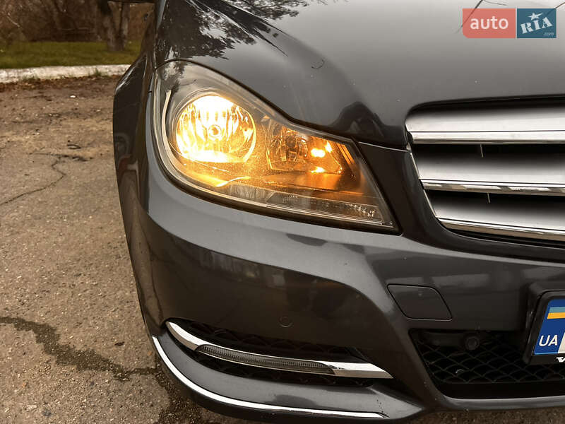 Универсал Mercedes-Benz C-Class 2013 в Одессе
