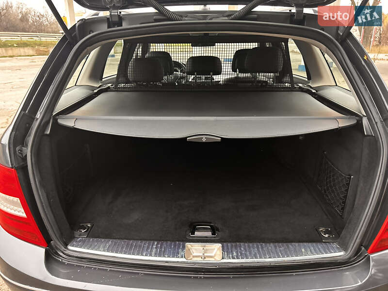 Универсал Mercedes-Benz C-Class 2013 в Одессе