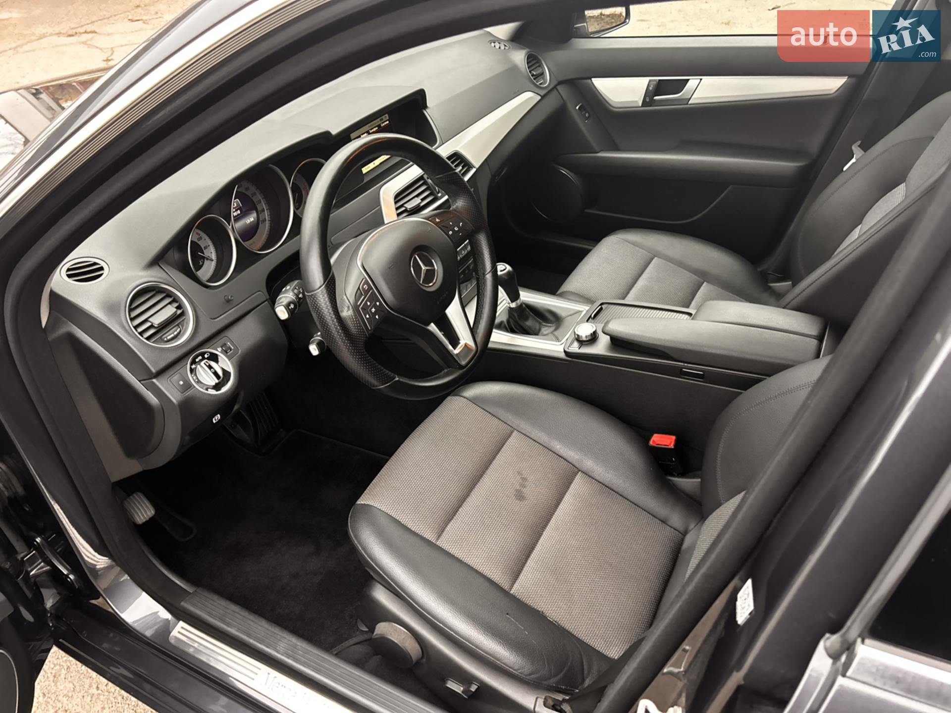 2013 Mercedes-Benz C-klasse - мініатюра 38
