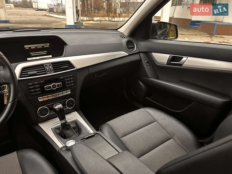 Универсал Mercedes-Benz C-Class 2013 в Одессе