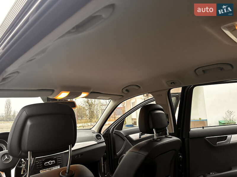 Универсал Mercedes-Benz C-Class 2013 в Одессе