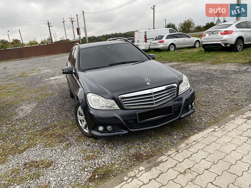 Mercedes-Benz C-Class 2011 Mercedes-Benz C-Class 2011