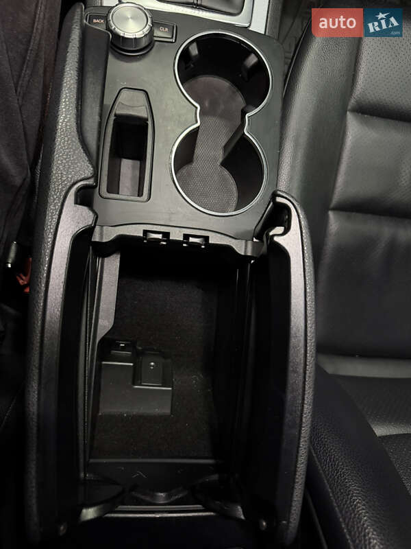 Седан Mercedes-Benz C-Class 2011 в Киеве