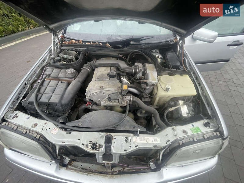 Седан Mercedes-Benz C-Class 1996 в Долине