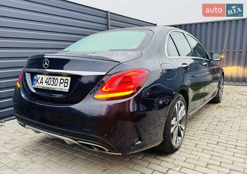Седан Mercedes-Benz C-Class 2016 в Києві