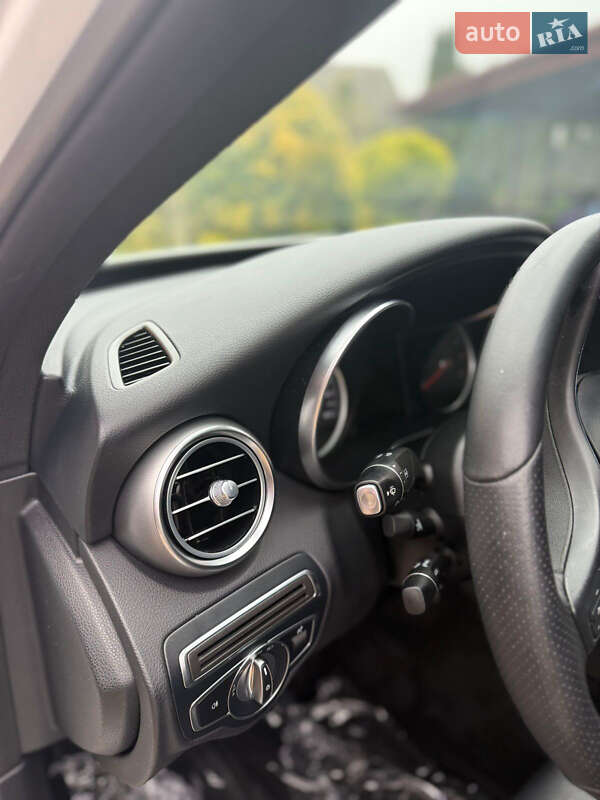 Седан Mercedes-Benz C-Class 2018 в Самборе