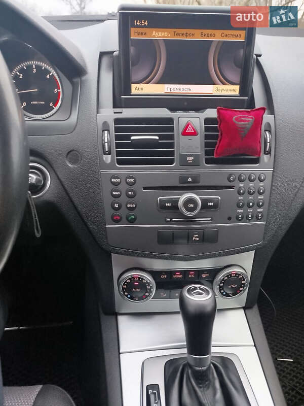 Универсал Mercedes-Benz C-Class 2009 в Днепре