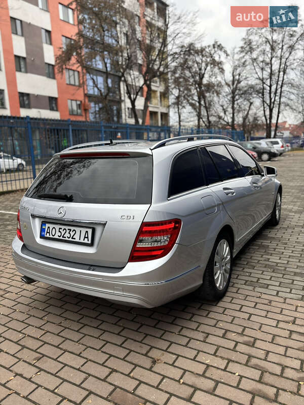 Универсал Mercedes-Benz C-Class 2012 в Ужгороде
