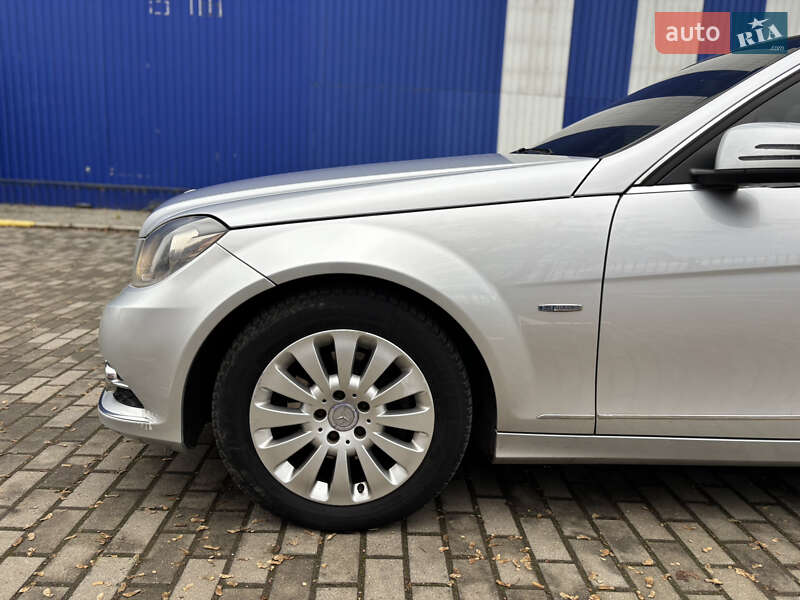 Универсал Mercedes-Benz C-Class 2012 в Ужгороде