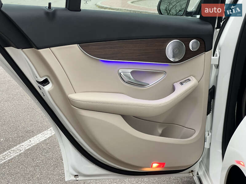 Седан Mercedes-Benz C-Class 2020 в Киеве