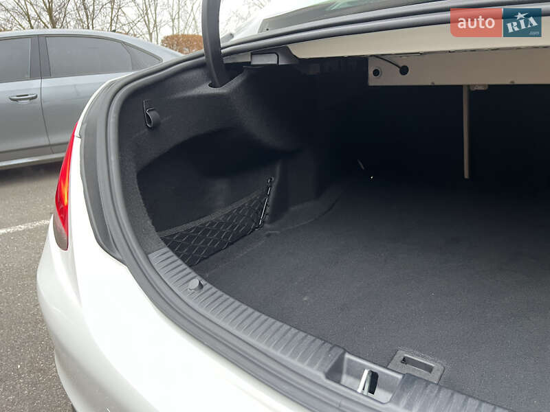 Седан Mercedes-Benz C-Class 2020 в Киеве