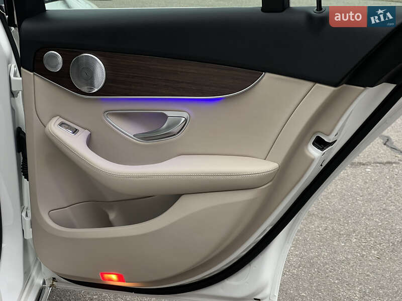 Седан Mercedes-Benz C-Class 2020 в Киеве