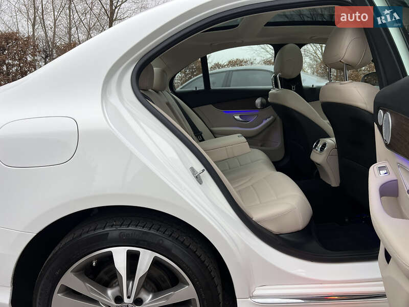 Седан Mercedes-Benz C-Class 2020 в Киеве