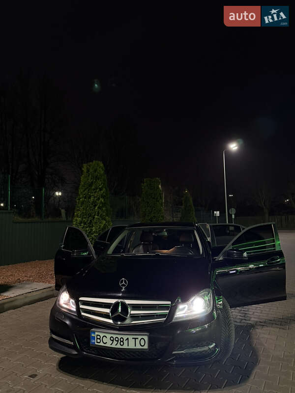 Седан Mercedes-Benz C-Class 2013 в Львове