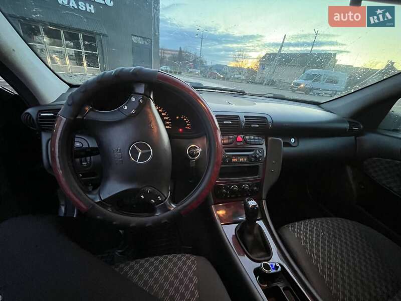 Седан Mercedes-Benz C-Class 2002 в Дрогобыче
