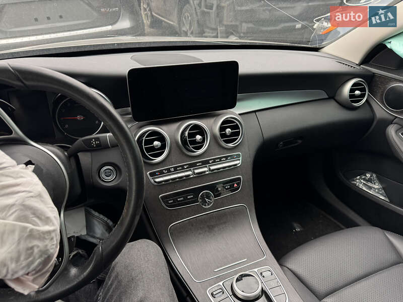 Седан Mercedes-Benz C-Class 2019 в Львові
